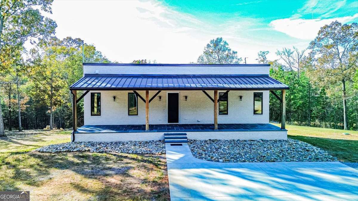 60 Stephens Road Lexington, GA 30648 - Photo 3 of 60 a view of a house with garden
