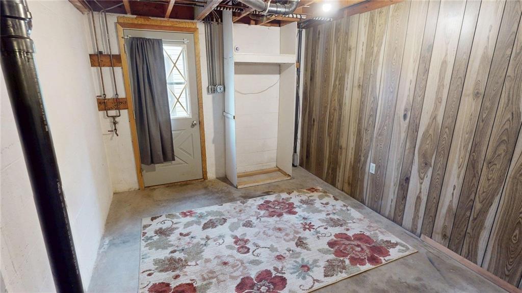 209 South Benbrook Road Butler, PA 16001 - Photo 26 of 36