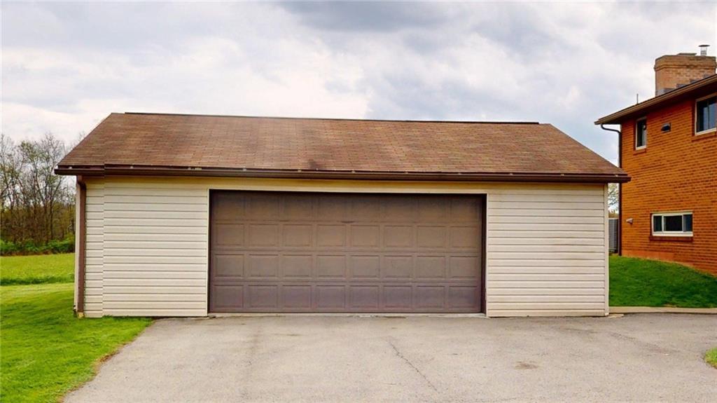 209 South Benbrook Road Butler, PA 16001 - Photo 34 of 36