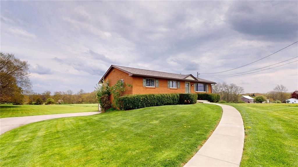 209 South Benbrook Road Butler, PA 16001 - Photo 4 of 36
