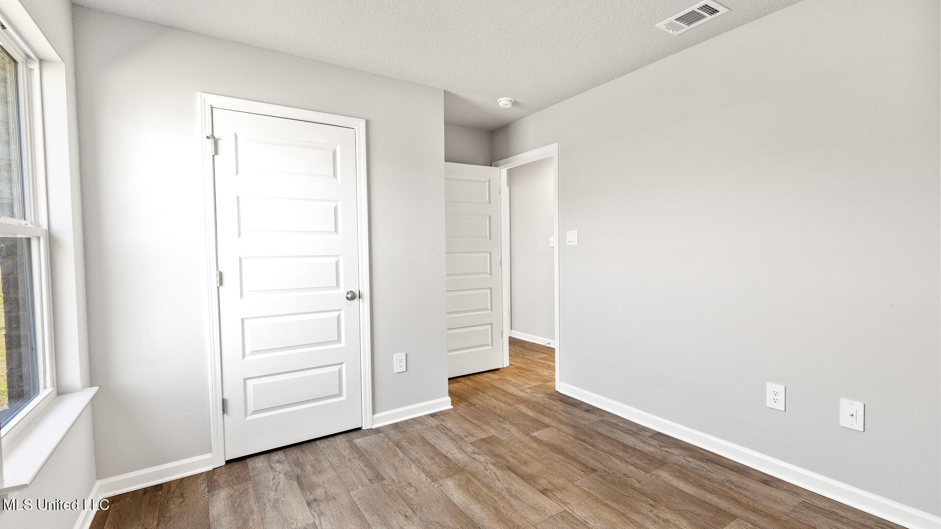 13420 Inman Court Gulfport, MS 39503 - Photo 22 of 27 Guest Bedroom