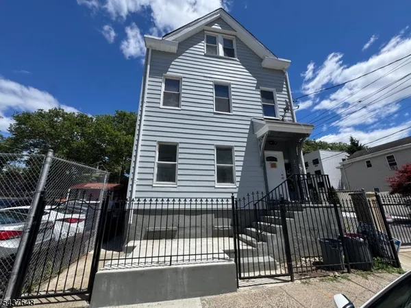 $2,200 | 441 Summer Street, Unit 1, Paterson, NJ 07501
