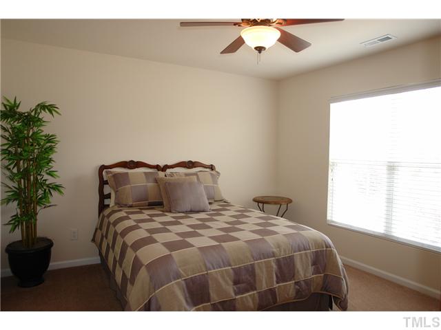 7841 Jeffrey Alan Court Raleigh, NC 27613 - Photo 9 of 12 Gallery Image 9