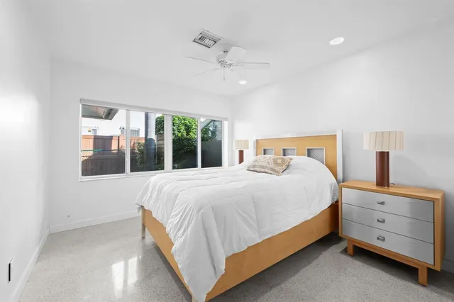 $10,000 | 2809 Northeast 25th Street, Fort Lauderdale, FL 33305