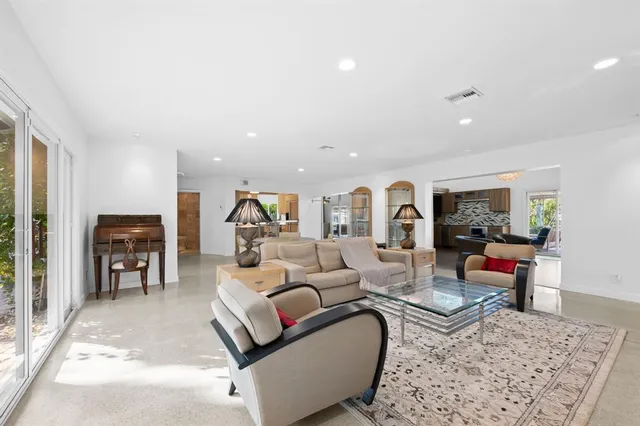 $10,000 | 2809 Northeast 25th Street, Fort Lauderdale, FL 33305