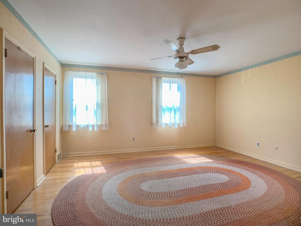 11710 Colman Road Philadelphia, PA 19154 - Photo 11 of 29 Main Bedroom