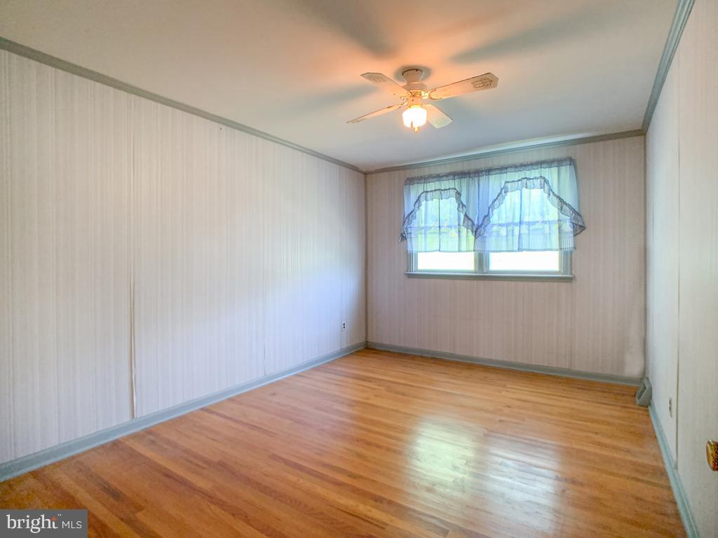 11710 Colman Road Philadelphia, PA 19154 - Photo 15 of 29 Bedroom 2