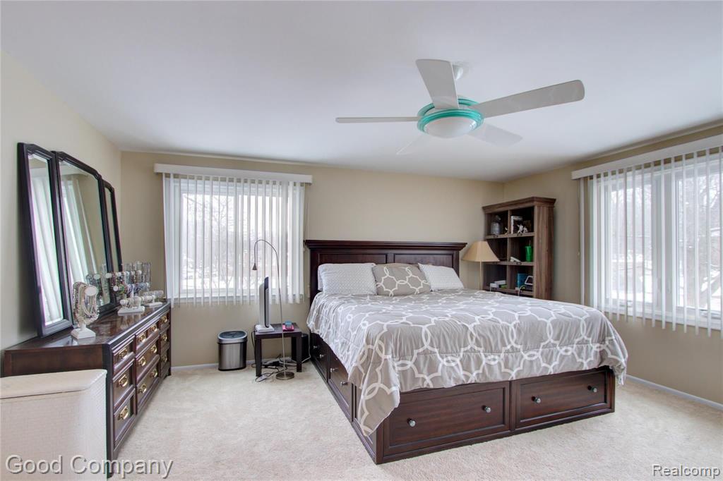 35190 Spring Hill Road Farmington Hills, MI 48331 - Photo 32 of 53