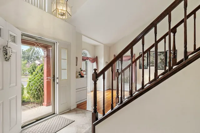 $639,900 | 2404 Baldwin Court, Schaumburg, IL 60193