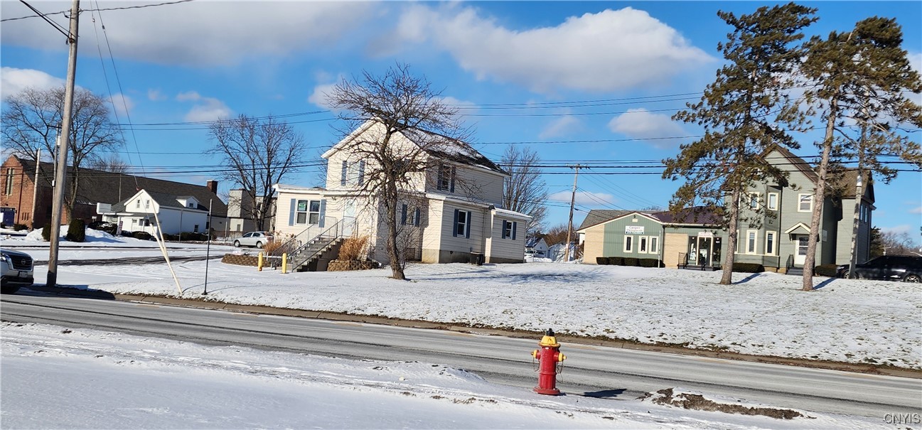 44 Herkimer Road Utica, NY 13502 - Photo 4 of 30