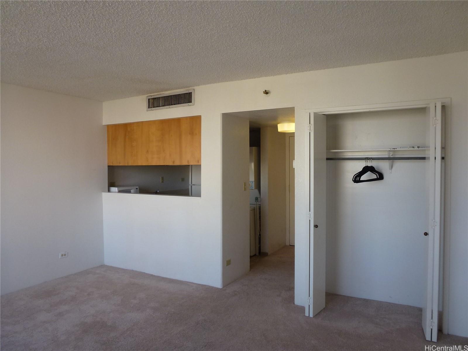 2499 Kapiolani Boulevard, Unit 1102 Honolulu, HI 96826 - Photo 4 of 4 a view of an empty room