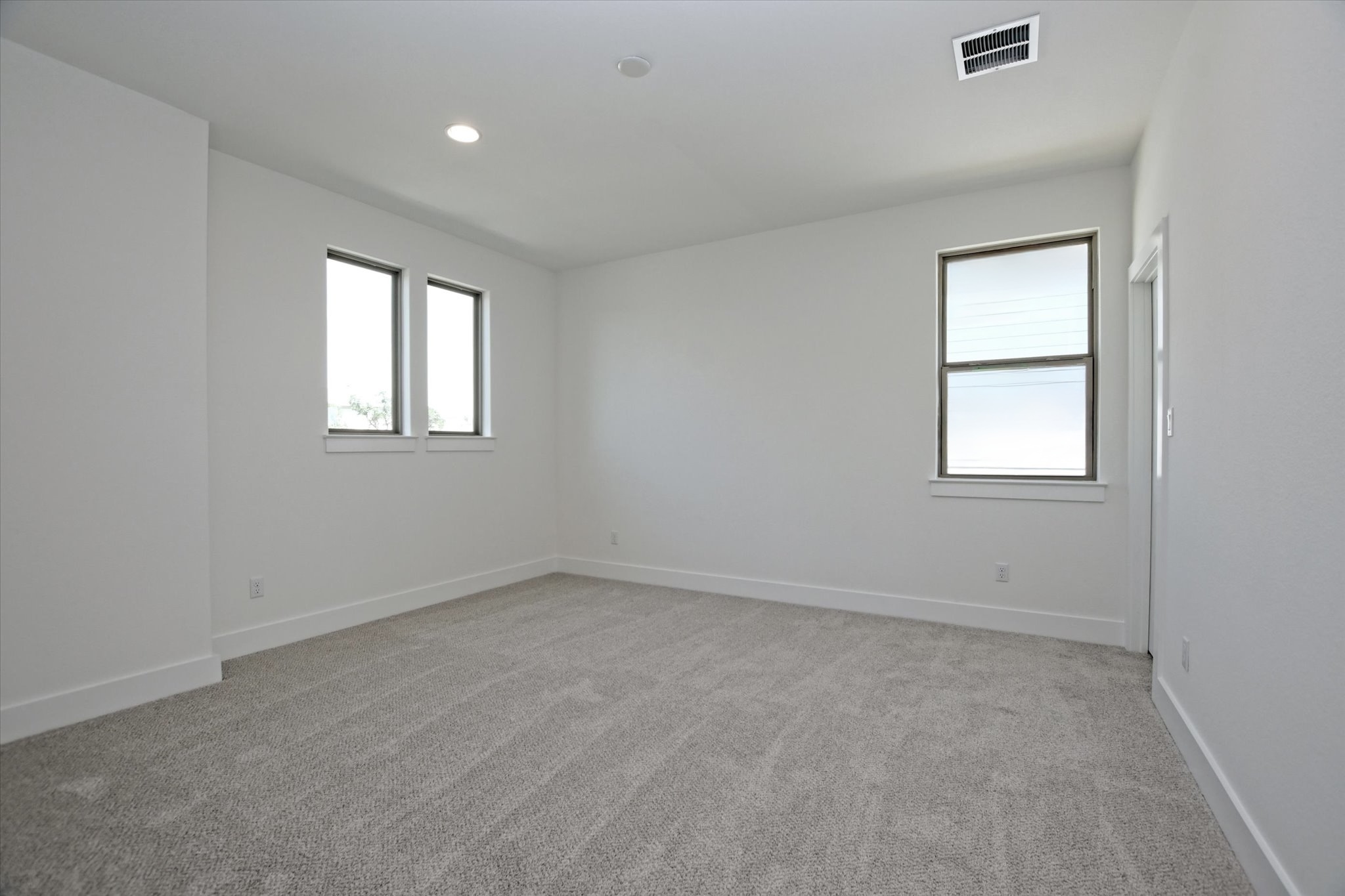 1209 Stormy Drive Georgetown, TX 78628 - Photo 27 of 38 an empty room with windows
