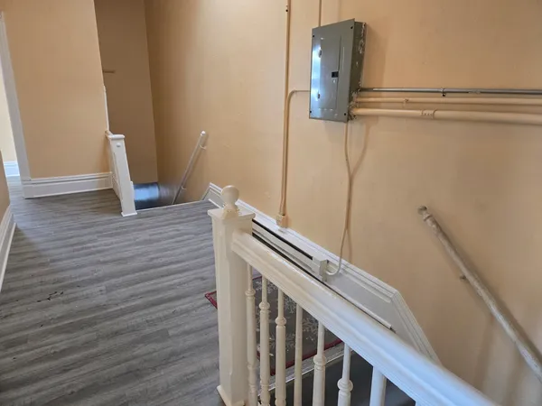 $1,600 | 3 National Street, Unit 3, Elgin, IL 60123