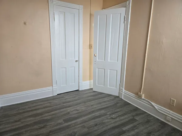 $1,600 | 3 National Street, Unit 3, Elgin, IL 60123