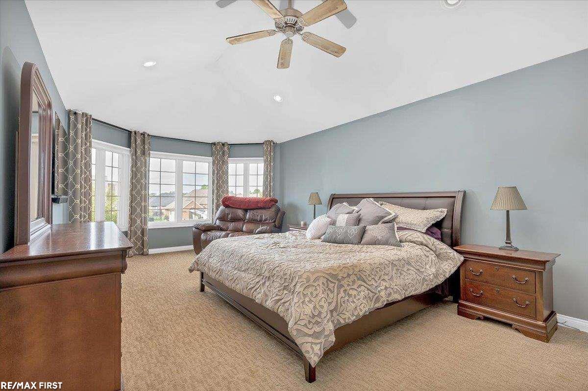 50782 Nesting Ridge Drive Macomb, MI 48044 - Photo 32 of 40 50061826-31.JPG