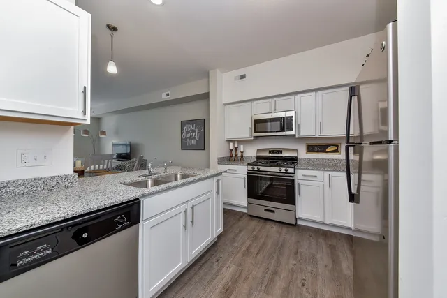 $2,495 | 1060 Kilbery Lane, North Aurora, IL 60542