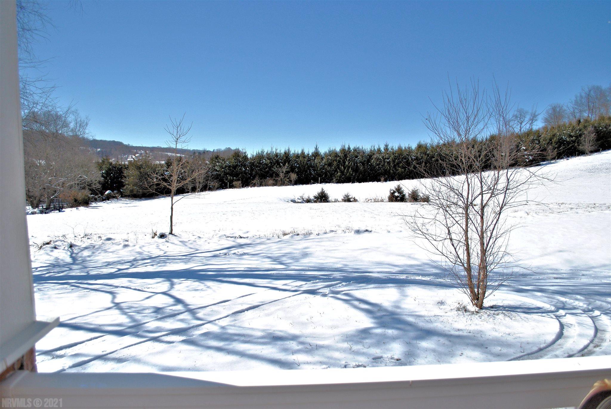7767 Little River Dam Road Radford, VA 24141 - Photo 10 of 83 Gallery Image 10