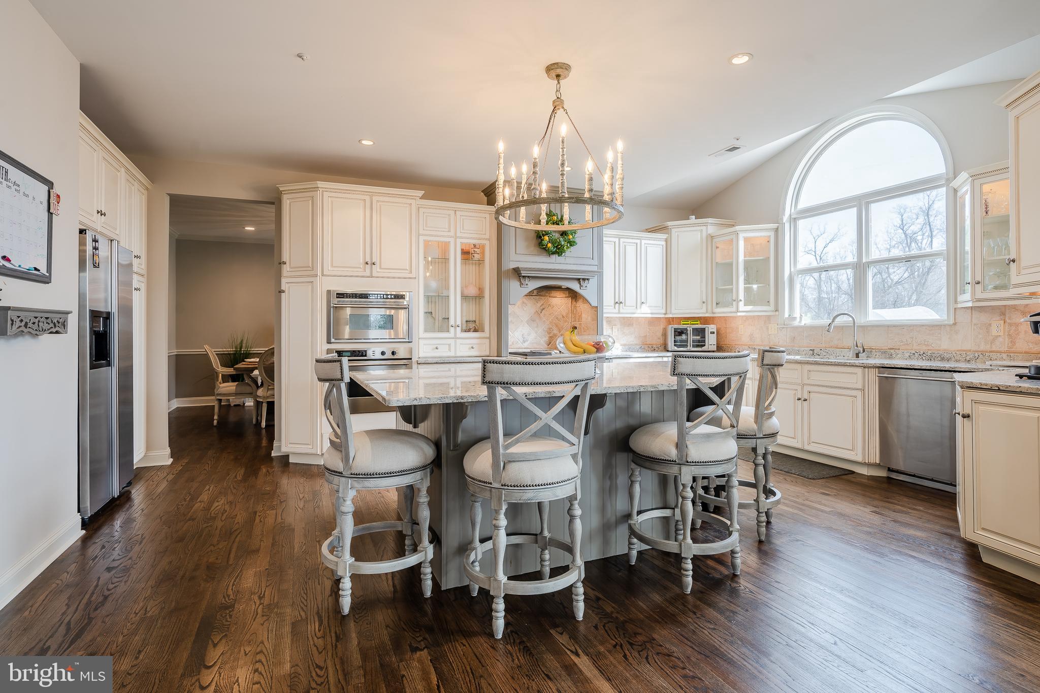 202 Green Valley Road Exton, PA 19341 - Photo 10 of 32 WOW Custom kitchen