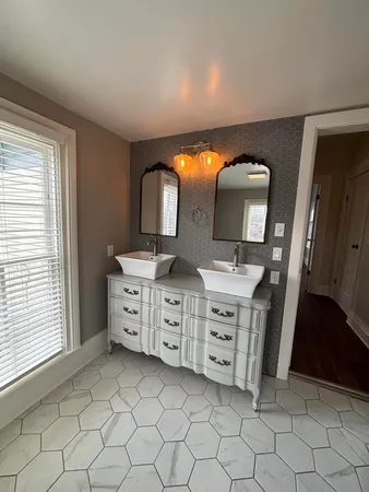 $1,600 | 118 South Evans Street, Unit B, Tecumseh, MI 49286