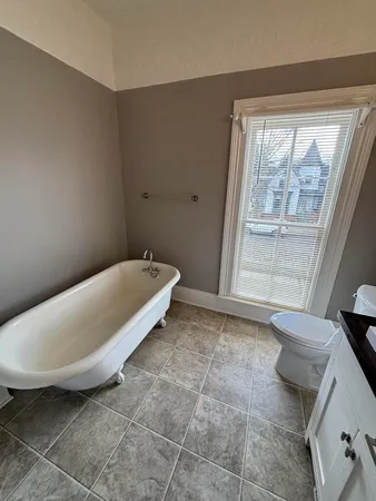 $1,600 | 118 South Evans Street, Unit B, Tecumseh, MI 49286