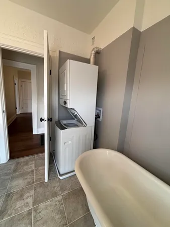 $1,600 | 118 South Evans Street, Unit B, Tecumseh, MI 49286