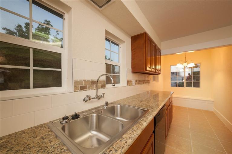 1219 K Street Reedley, CA 93654 - Photo 12 of 31