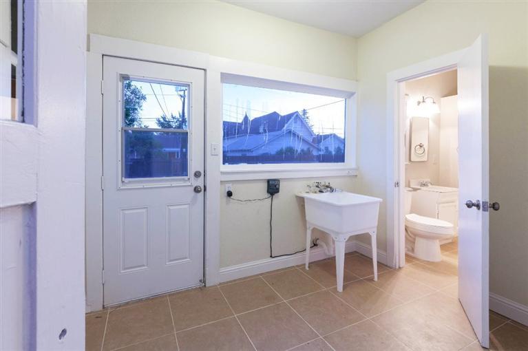 1219 K Street Reedley, CA 93654 - Photo 16 of 31