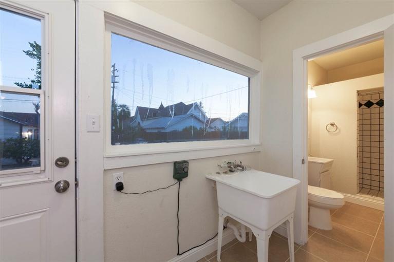 1219 K Street Reedley, CA 93654 - Photo 17 of 31