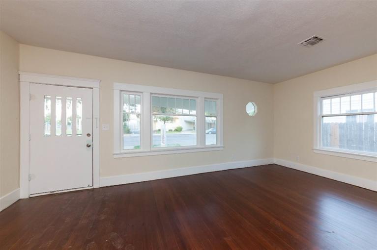 1219 K Street Reedley, CA 93654 - Photo 3 of 31