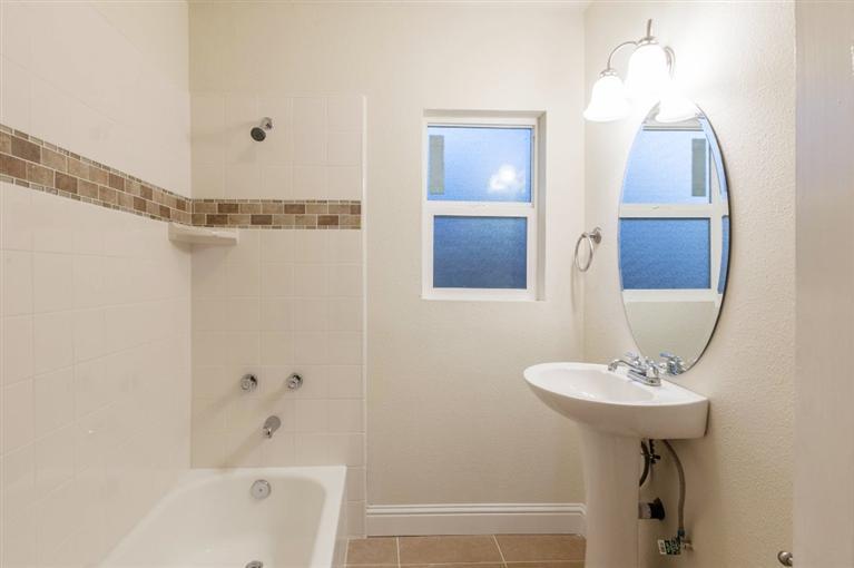 1219 K Street Reedley, CA 93654 - Photo 21 of 31