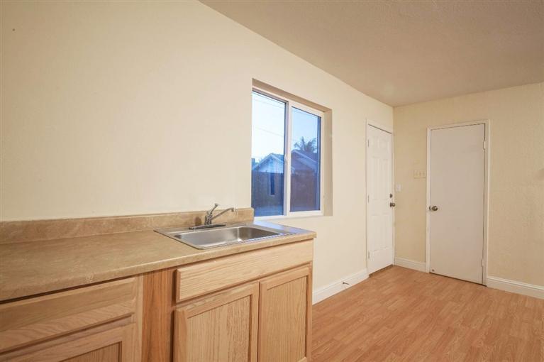 1219 K Street Reedley, CA 93654 - Photo 26 of 31