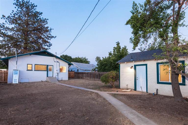 1219 K Street Reedley, CA 93654 - Photo 30 of 31