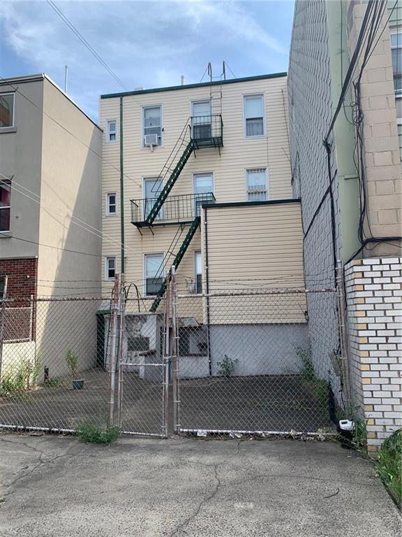 623 Lorimer Street Brooklyn, NY 11211 - Photo 4 of 5