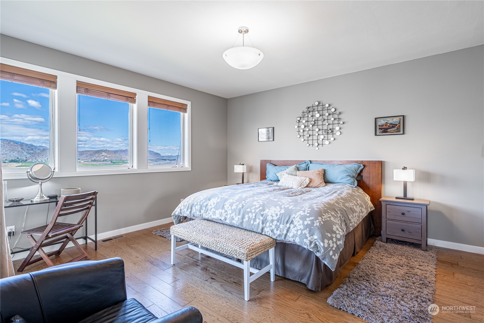 200 Ridge Road Orondo, WA 98843 - Photo 16 of 40 a bedroom with a bed and a couch