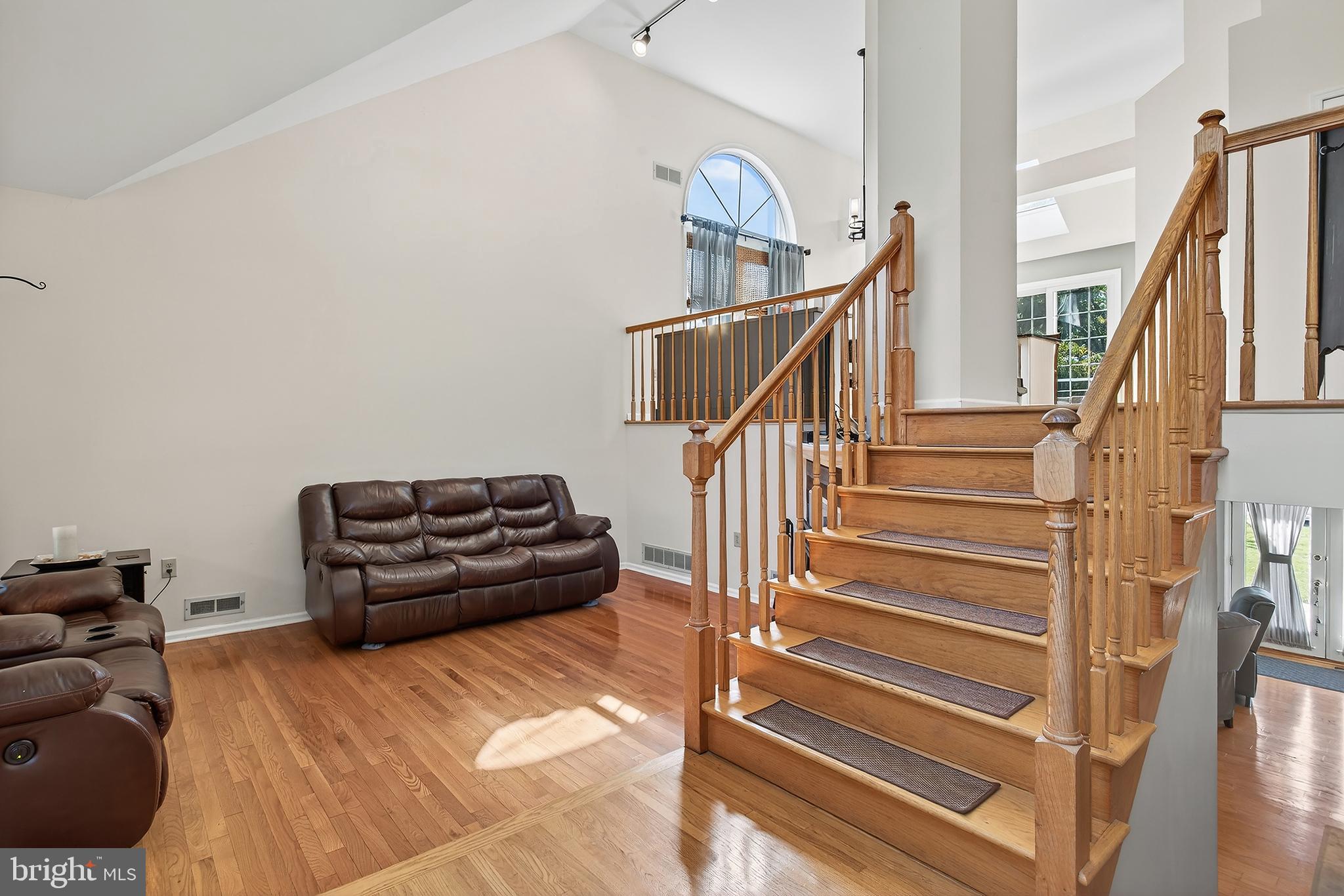 17 Elm Street Hopewell, NJ 08525 - Photo 4 of 52 a view of entryway