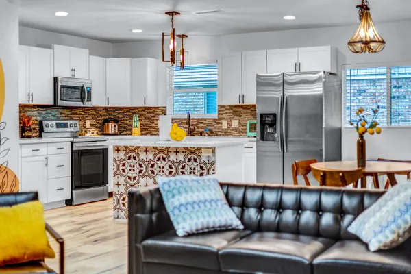 $2,500 | 5918 Lattimer Drive, Houston, TX 77035