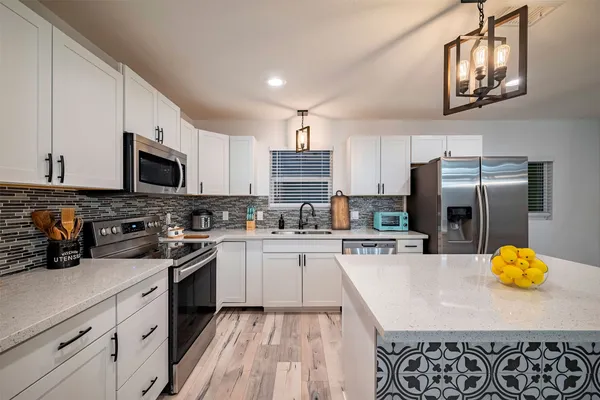 $2,500 | 5918 Lattimer Drive, Houston, TX 77035