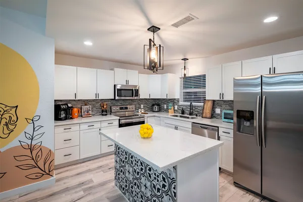 $2,500 | 5918 Lattimer Drive, Houston, TX 77035