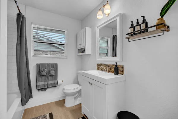 $2,500 | 5918 Lattimer Drive, Houston, TX 77035