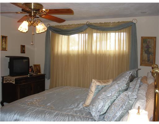 79 Sheffield Road Cranston, RI 02920 - Photo 8 of 10 Bedroom.