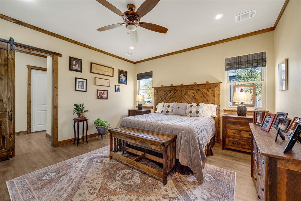 650 Scoggins Road Tioga, TX 76271 - Photo 11 of 32