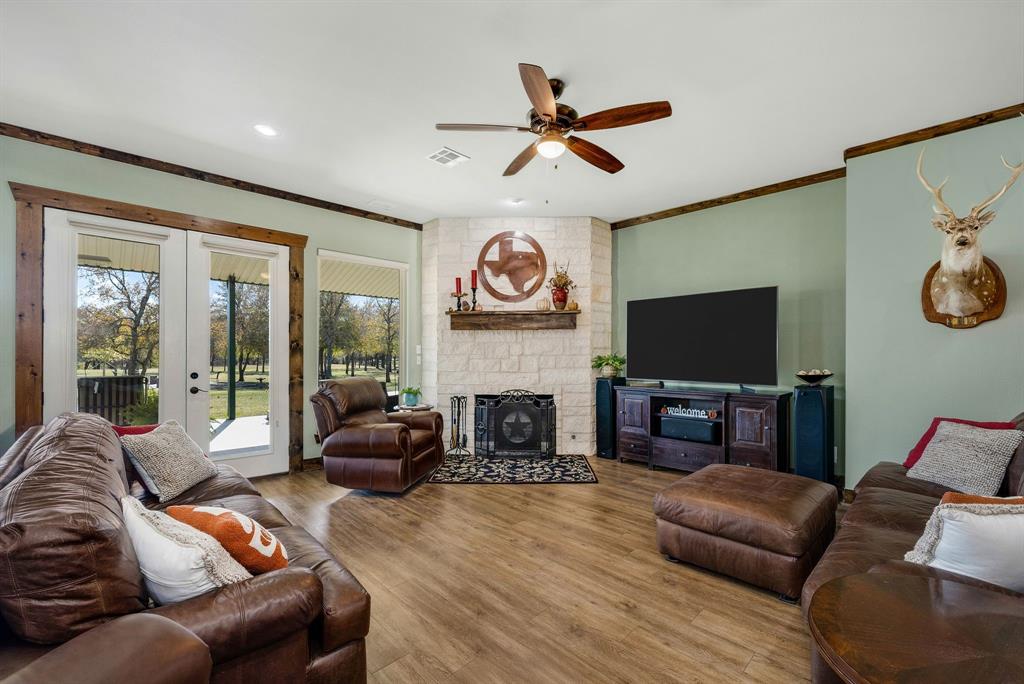 650 Scoggins Road Tioga, TX 76271 - Photo 14 of 32