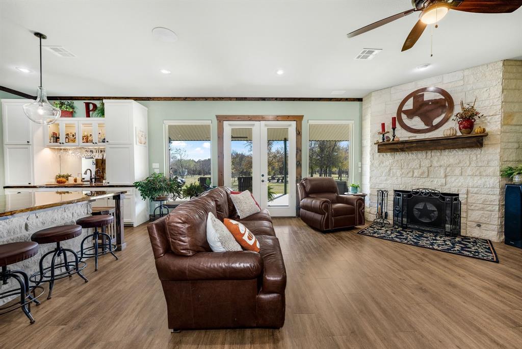 650 Scoggins Road Tioga, TX 76271 - Photo 17 of 32