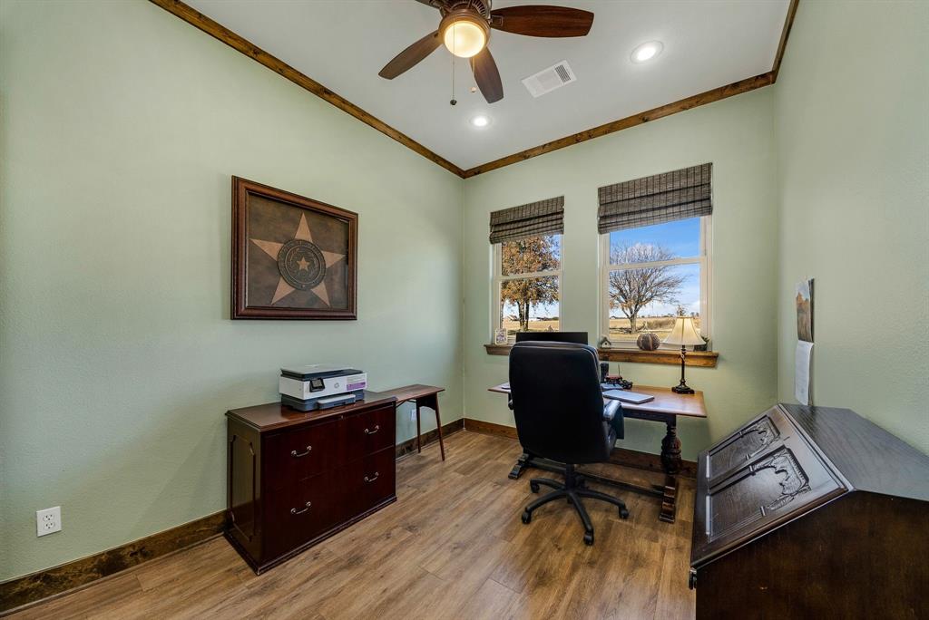 650 Scoggins Road Tioga, TX 76271 - Photo 21 of 32