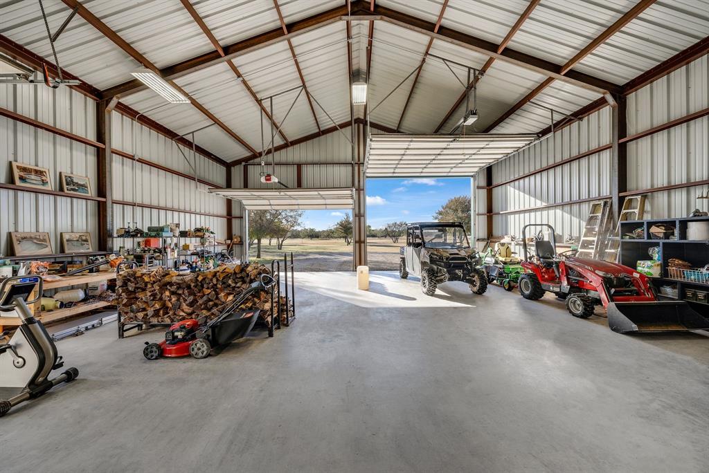 650 Scoggins Road Tioga, TX 76271 - Photo 4 of 32