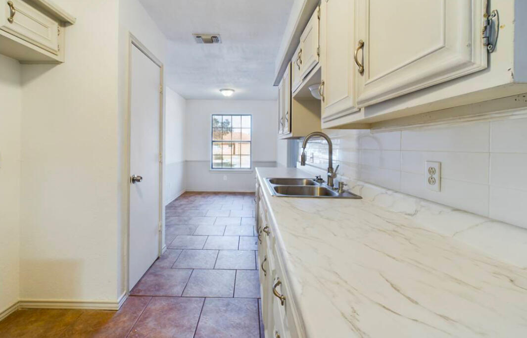 3419 101st Street Lubbock, TX 79423 - Photo 9 of 26 IMG_6276