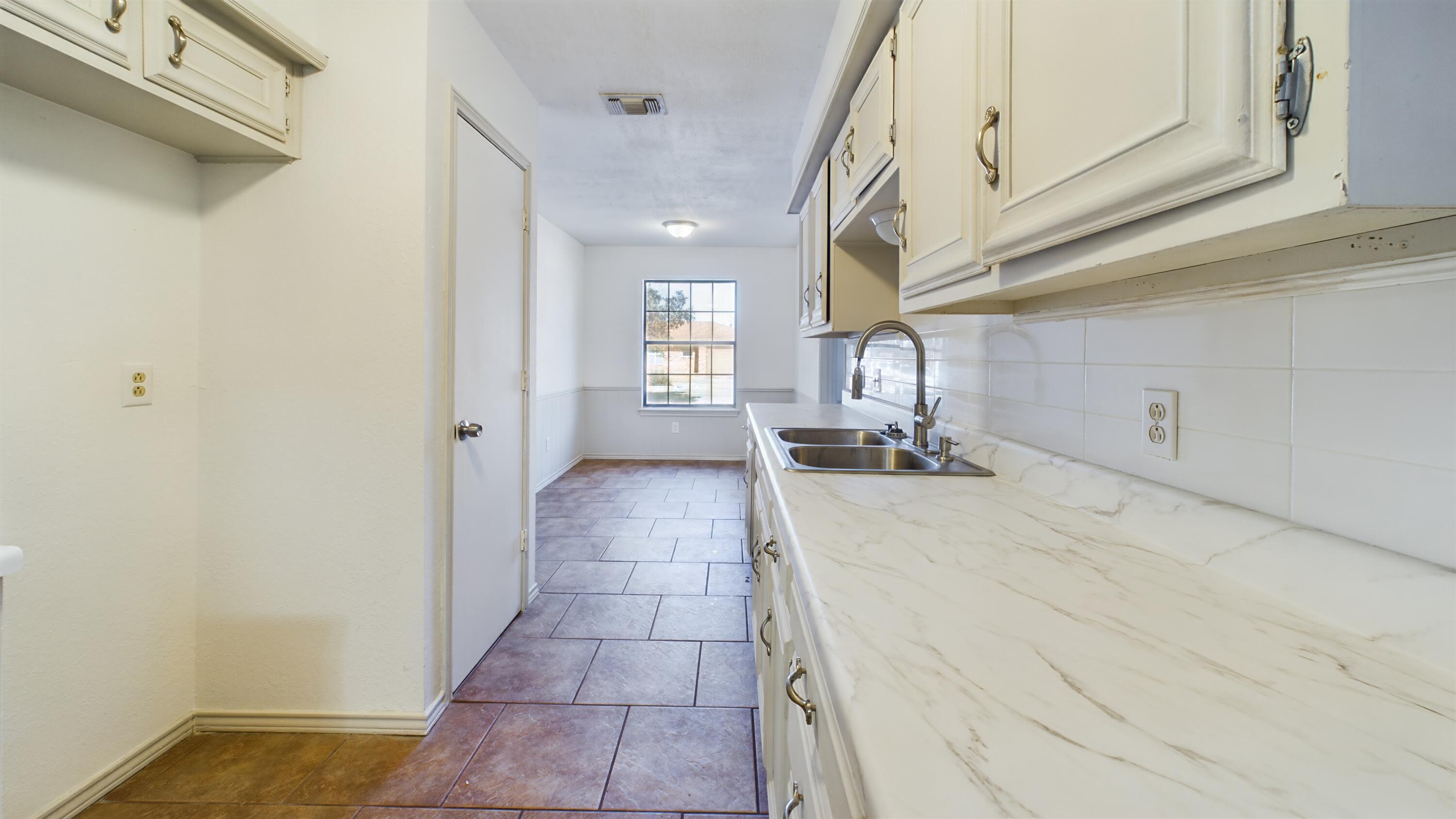 3419 101st Street Lubbock, TX 79423 - Photo 10 of 26 IMG_6285