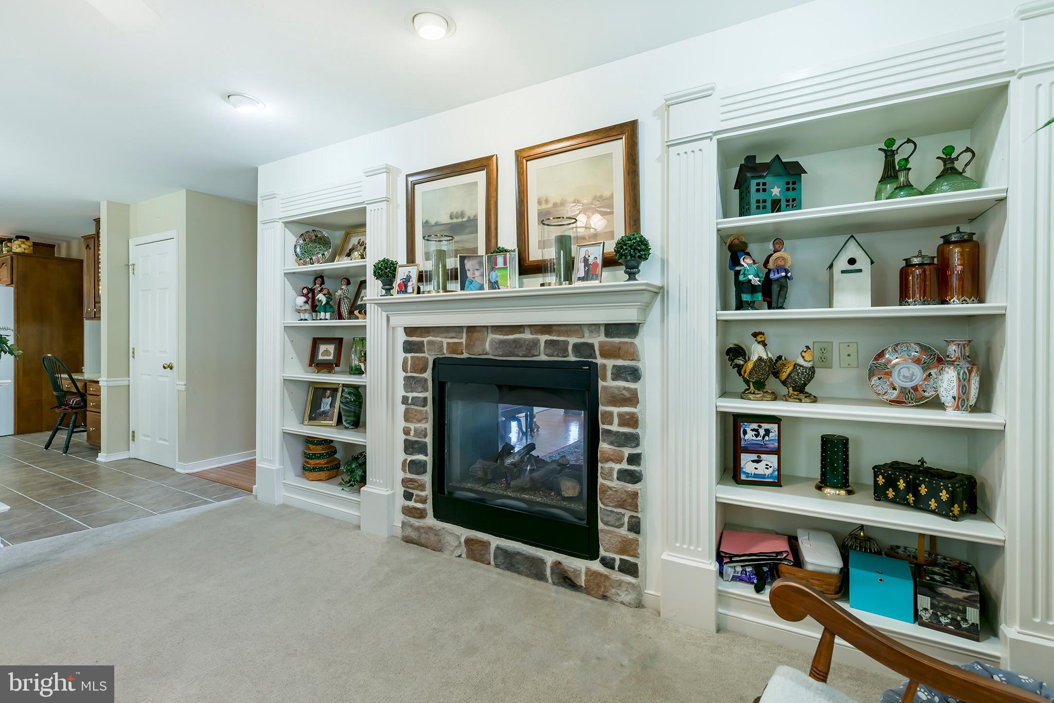 312 Royal Hunt Way Lititz, PA 17543 - Photo 10 of 27 2-Sided Gas Fireplace