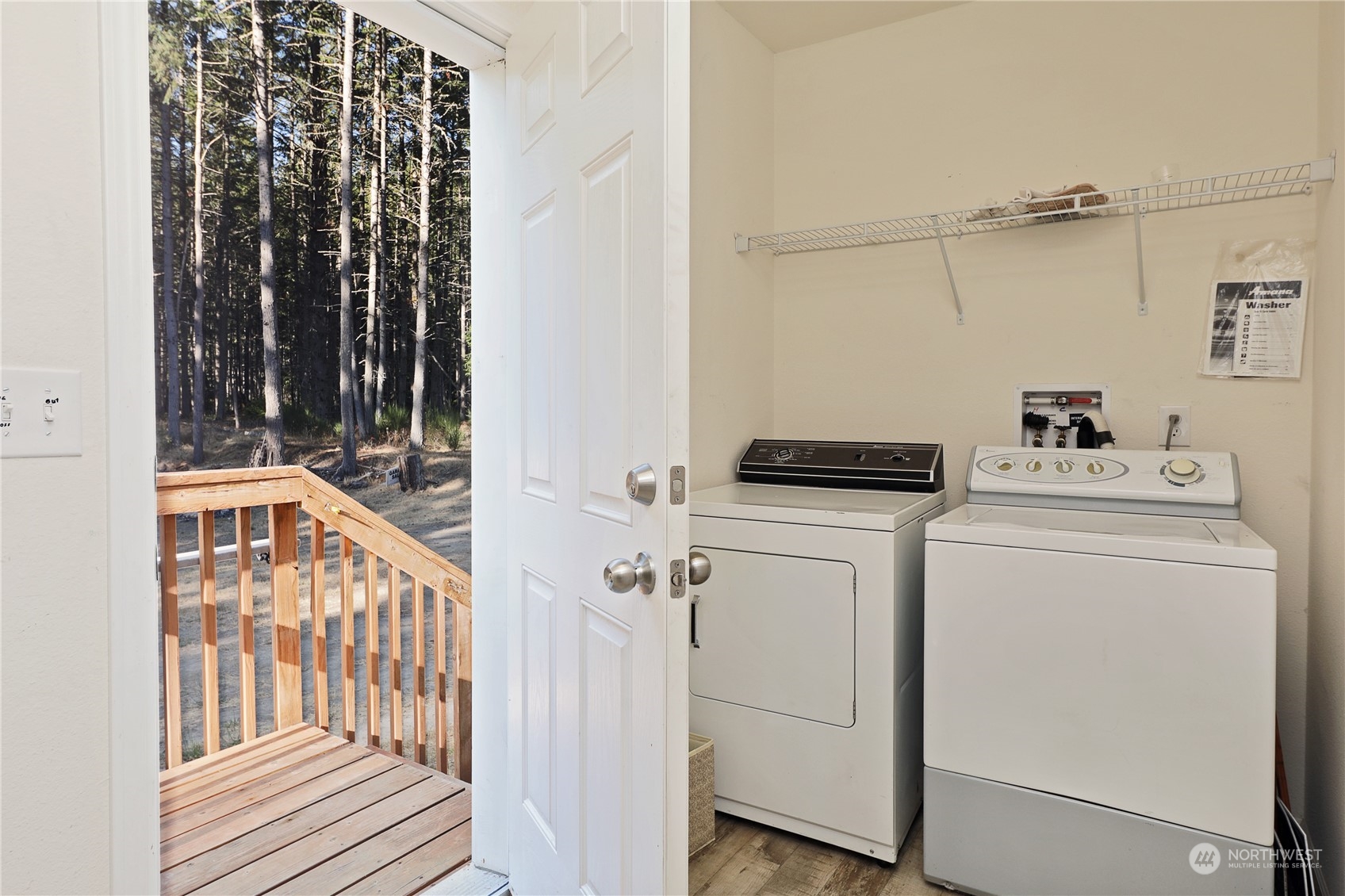 2811 East Andreason Road Langley, WA 98260 - Photo 21 of 38 a utility room with dryer and washer