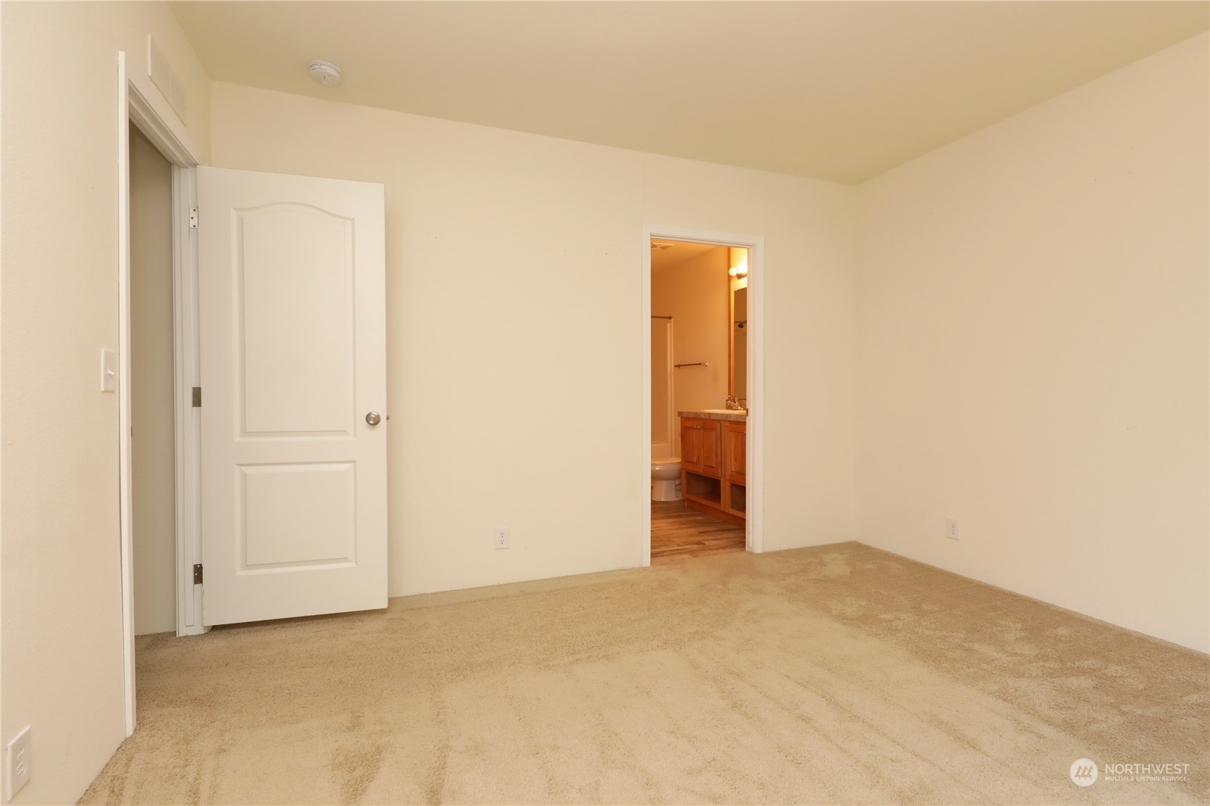 2811 East Andreason Road Langley, WA 98260 - Photo 22 of 38 a view of an empty room
